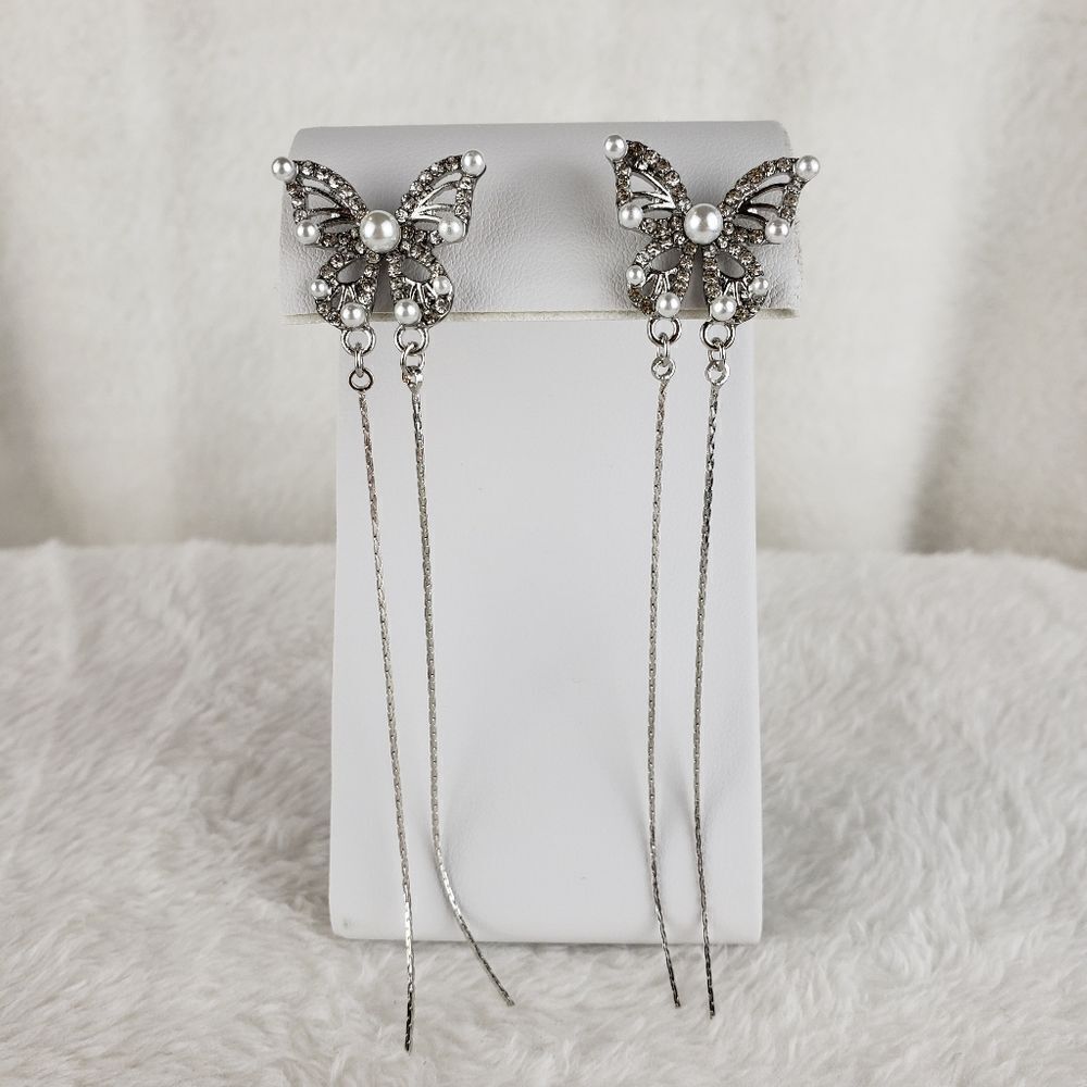 Butterfly Pearl Long Earrings